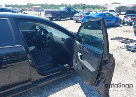 2016 Volkswagen Jetta 1.4T S из США, поврежденный, VIN 3VW267AJ4GM222519